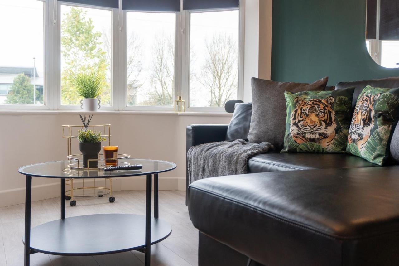 Sheldon House 3 Bed Cosy Home Nr Jlr & Nec Eksteriør bilde